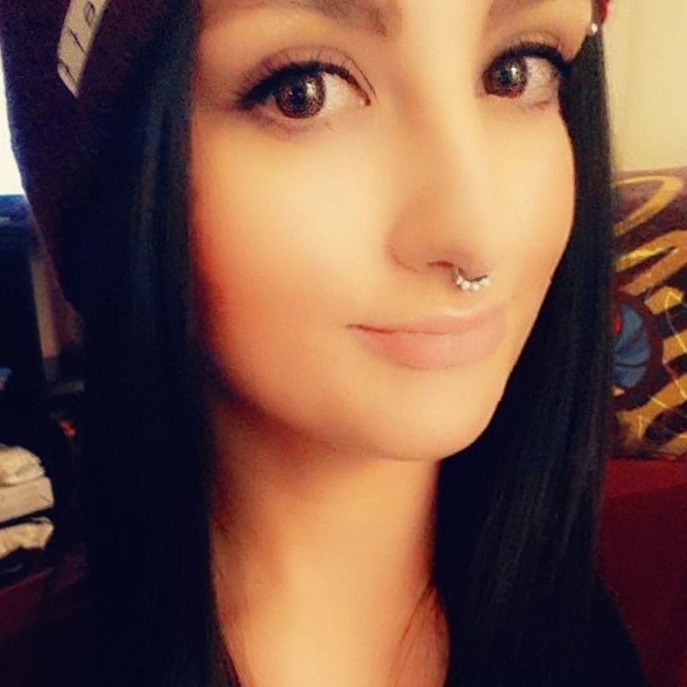 Meet your Posher, Alycia